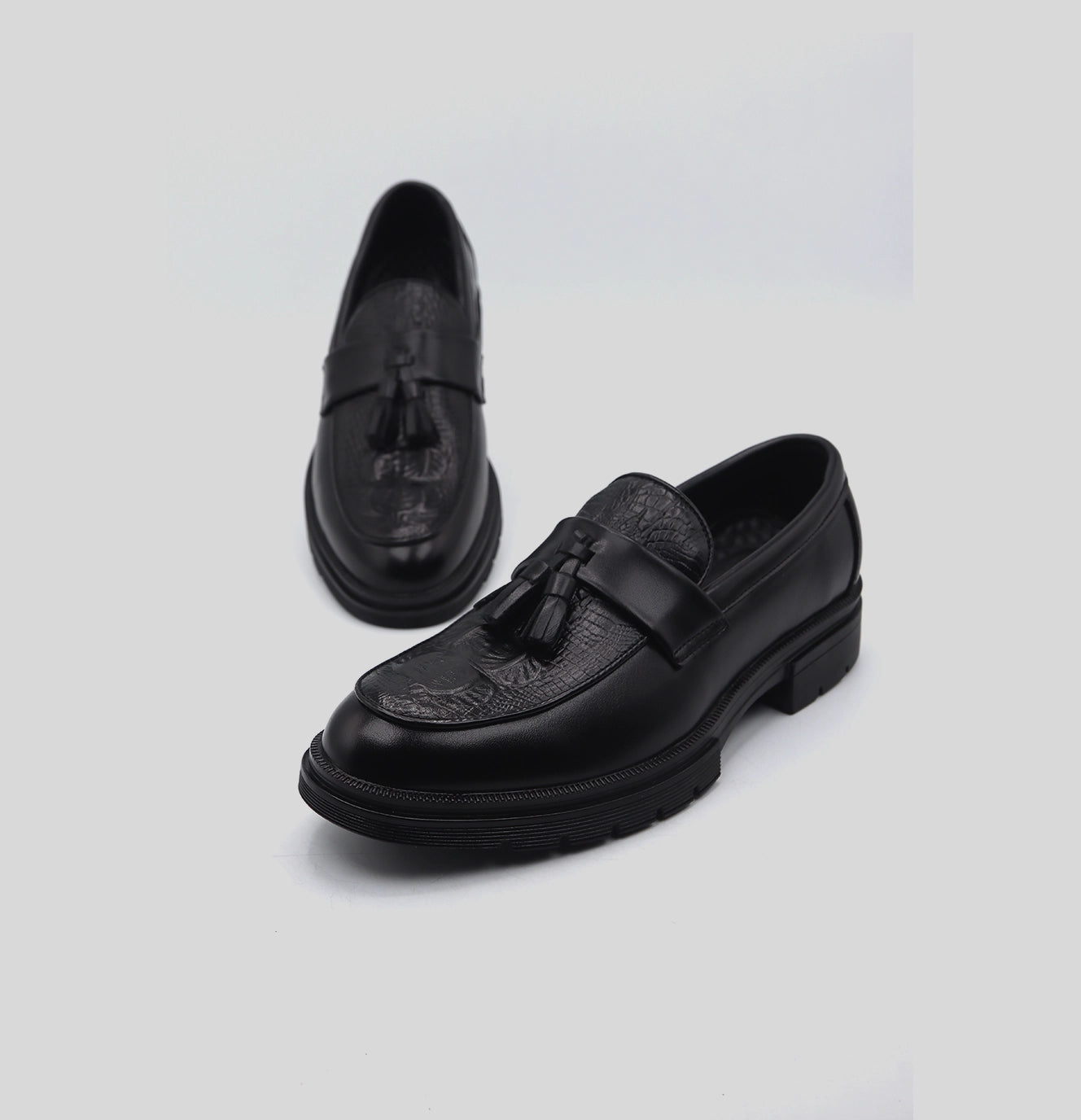 Elegant Black Leather Tassel Loafers