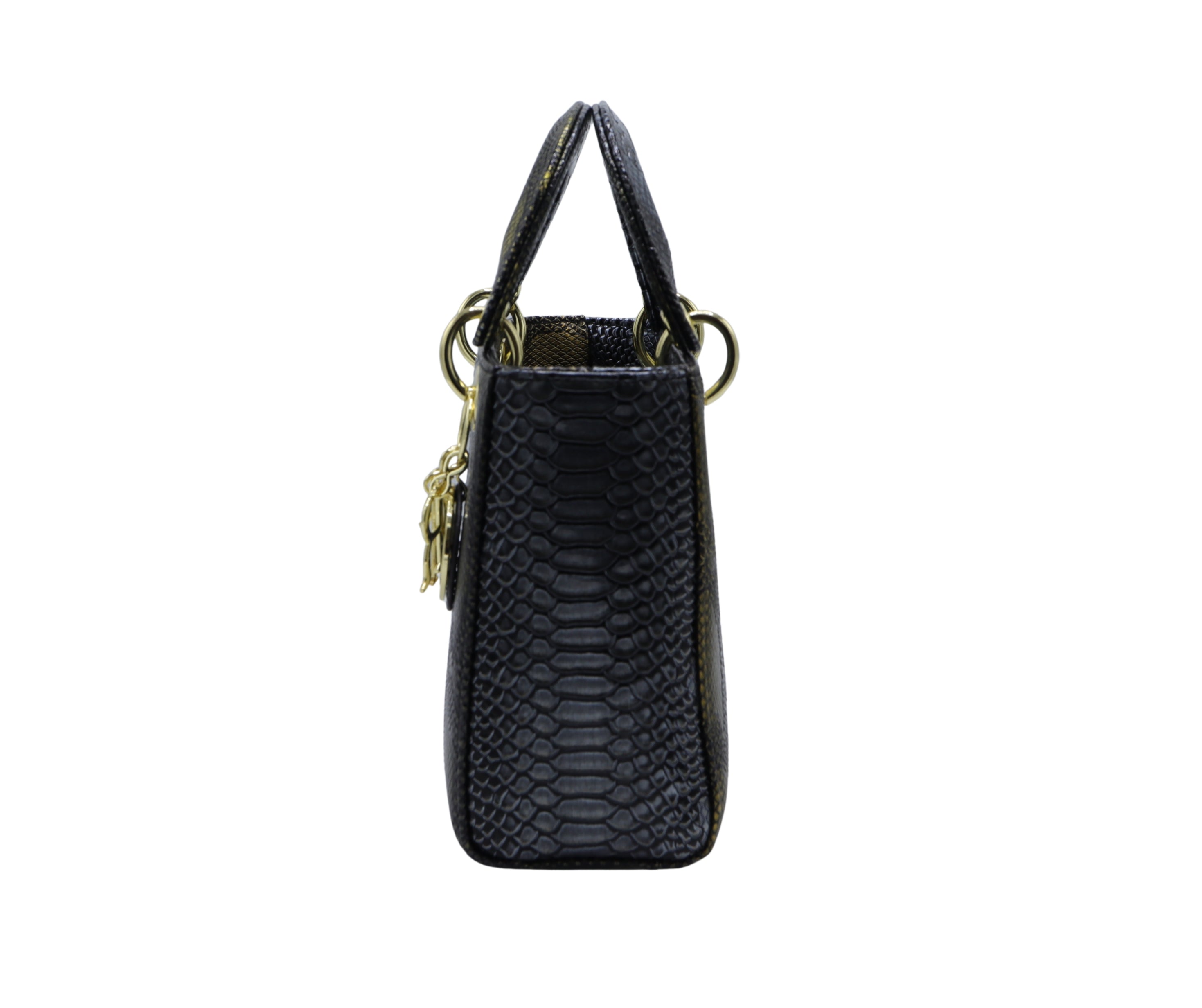 Exquisite Texture: The Luxe Handbag That Demands Attention