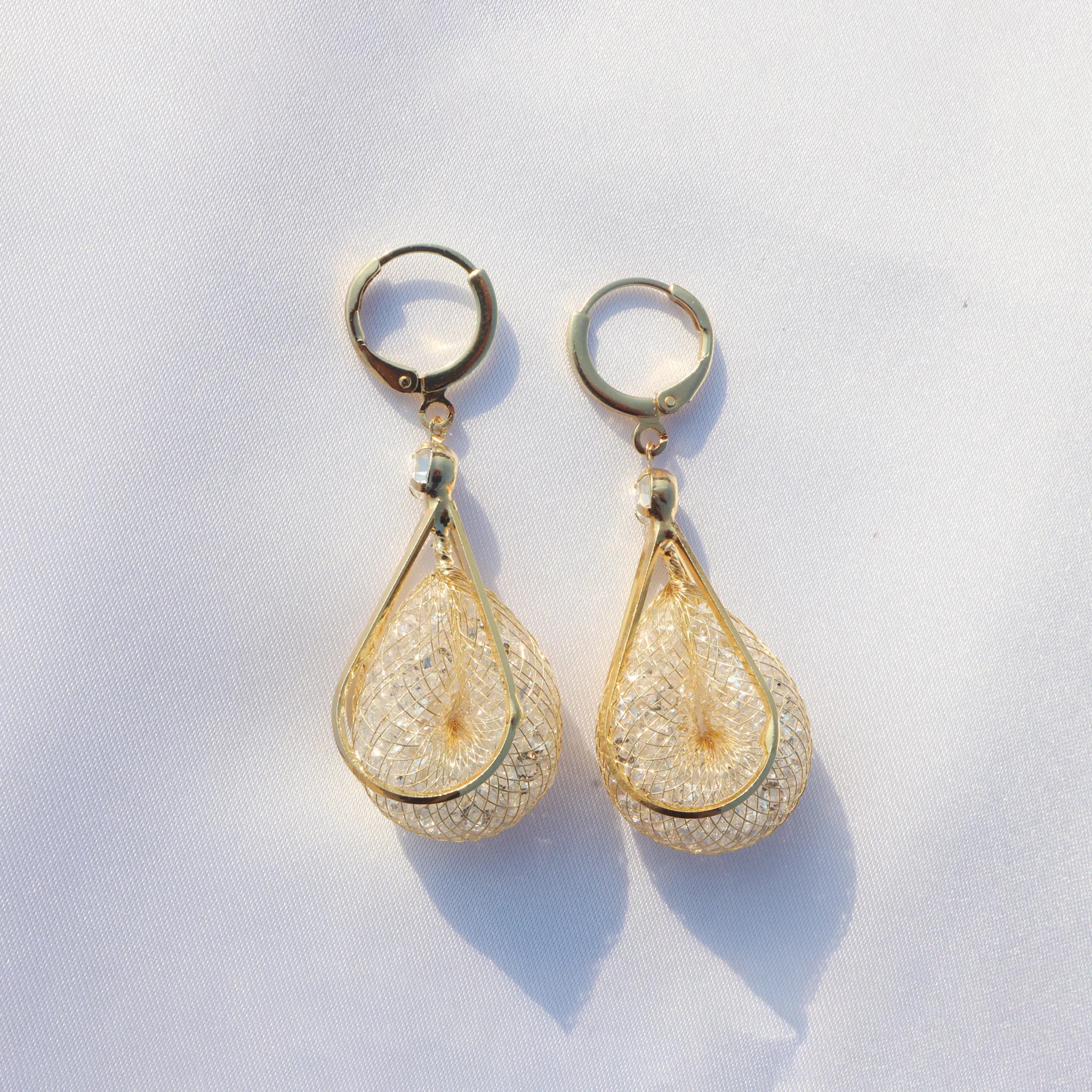Elegant Gold and Mesh Teardrop Earrings
