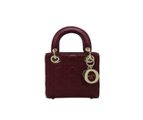 The Epitome of Elegance: A Timeless Handbag for Every Occasion