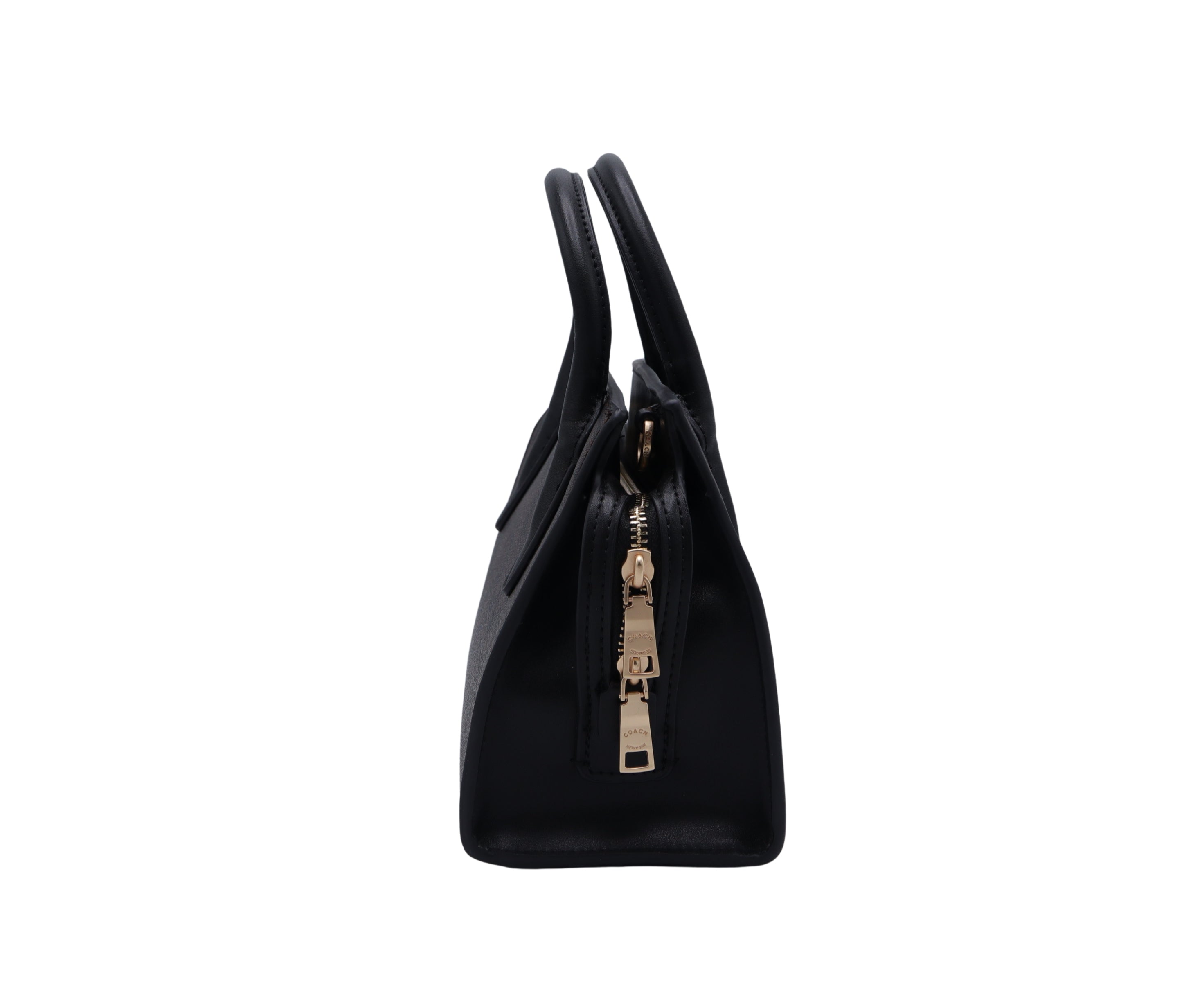 Classic Charm Meets Modern Versatility: The Perfect Everyday Bag