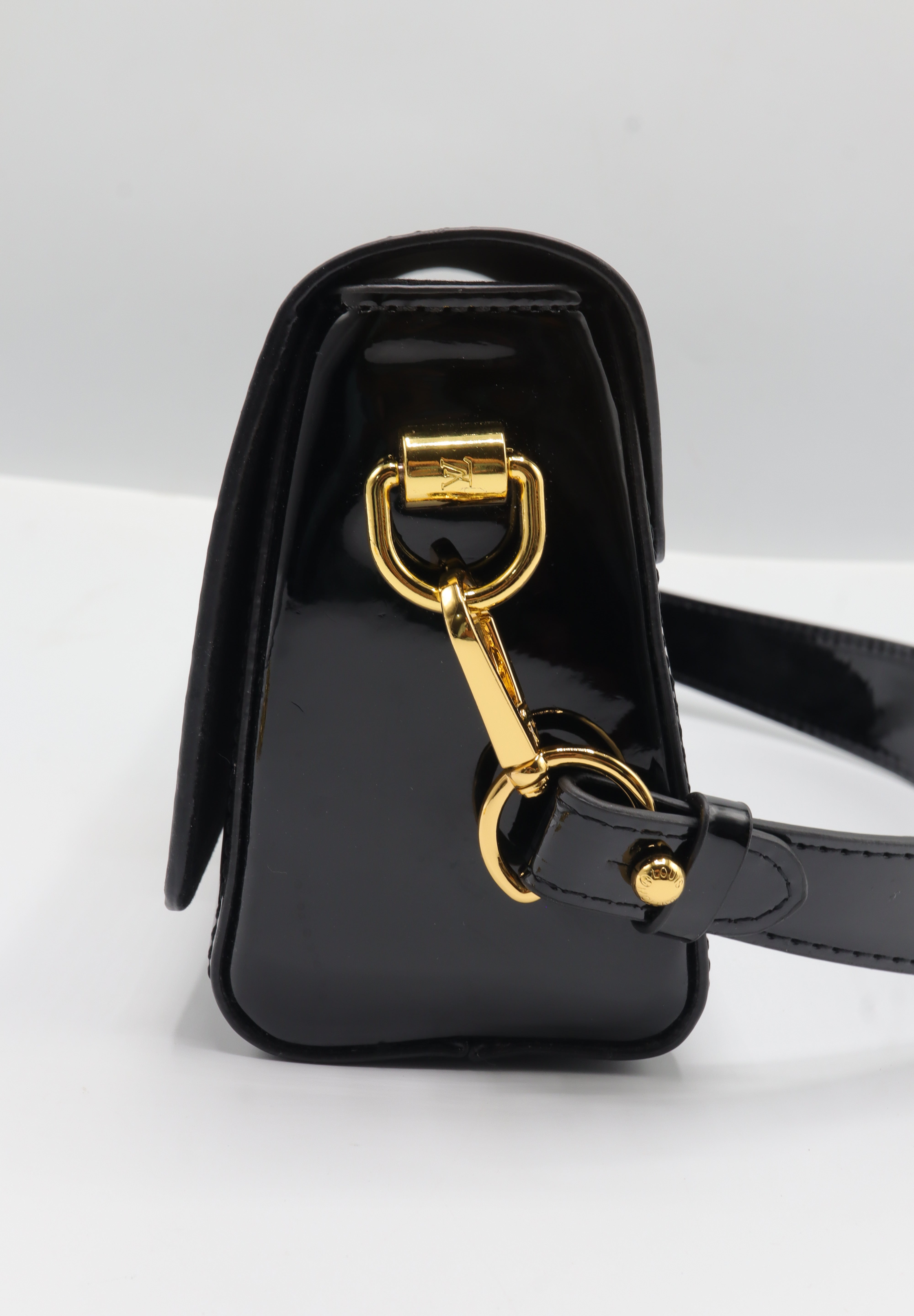 Louis Vuitton Twist Chain Wallet | Black Patent Leather