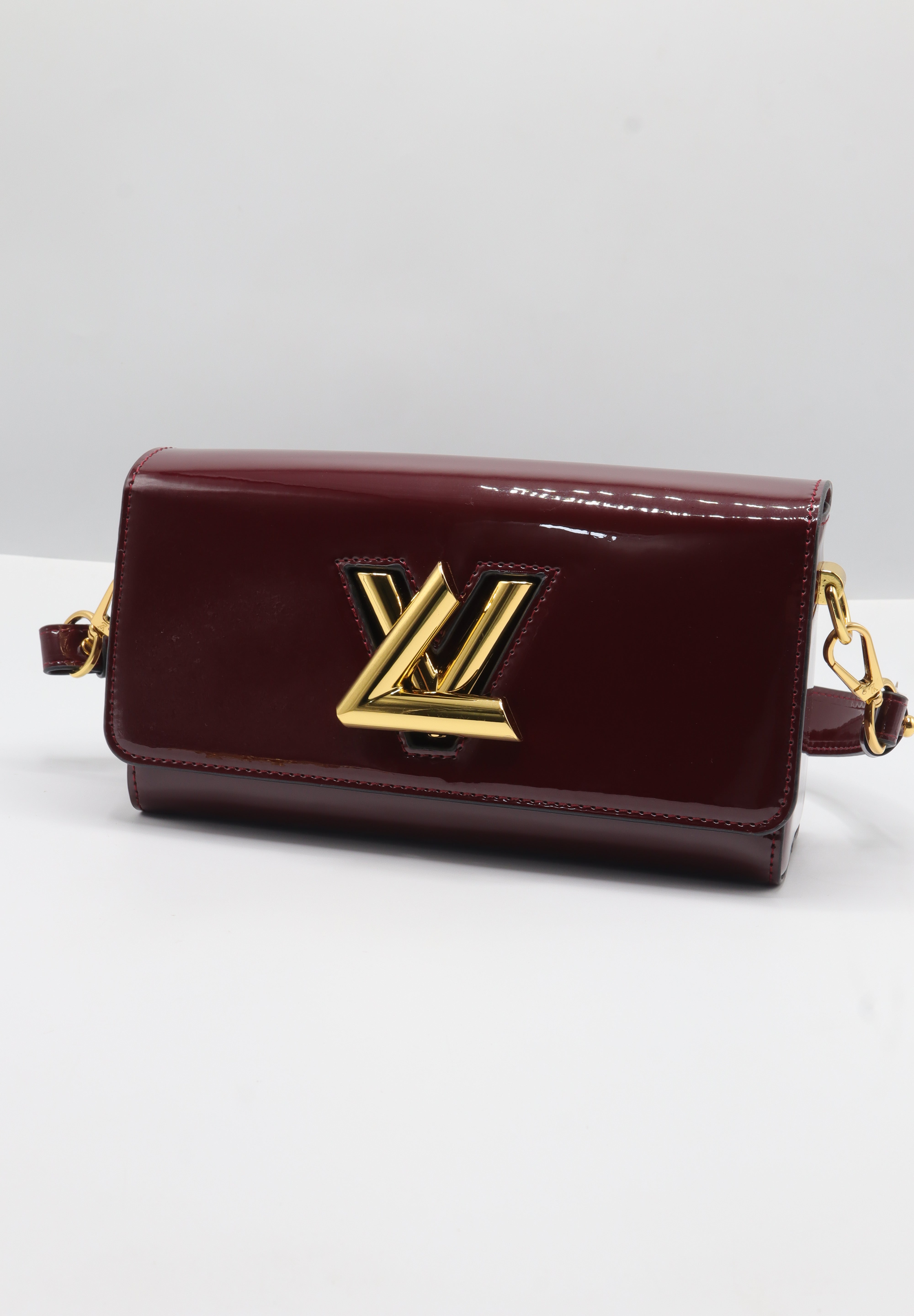 Louis Vuitton Twist Chain Wallet | Burgundy Patent Leather