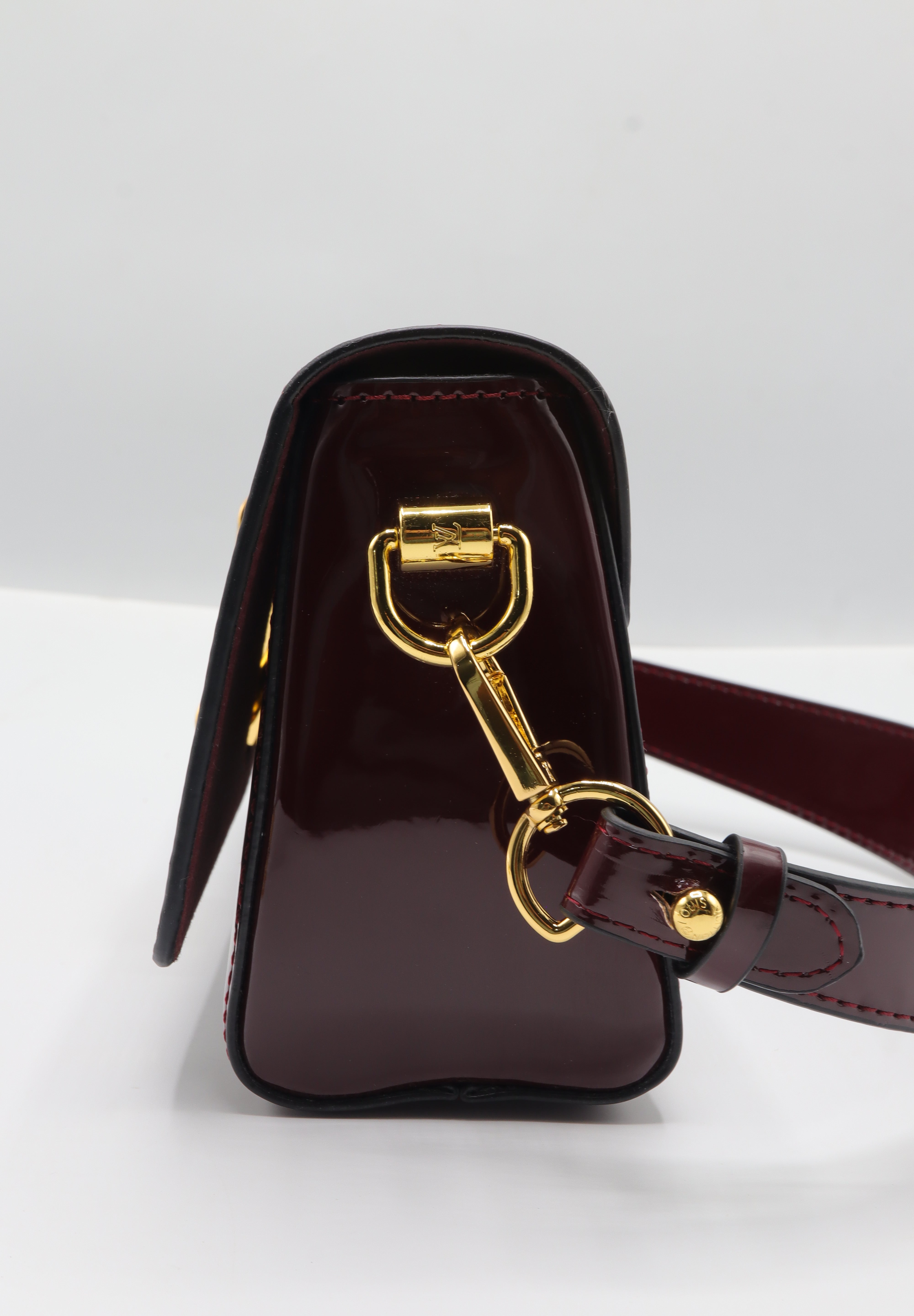 Louis Vuitton Twist Chain Wallet | Burgundy Patent Leather