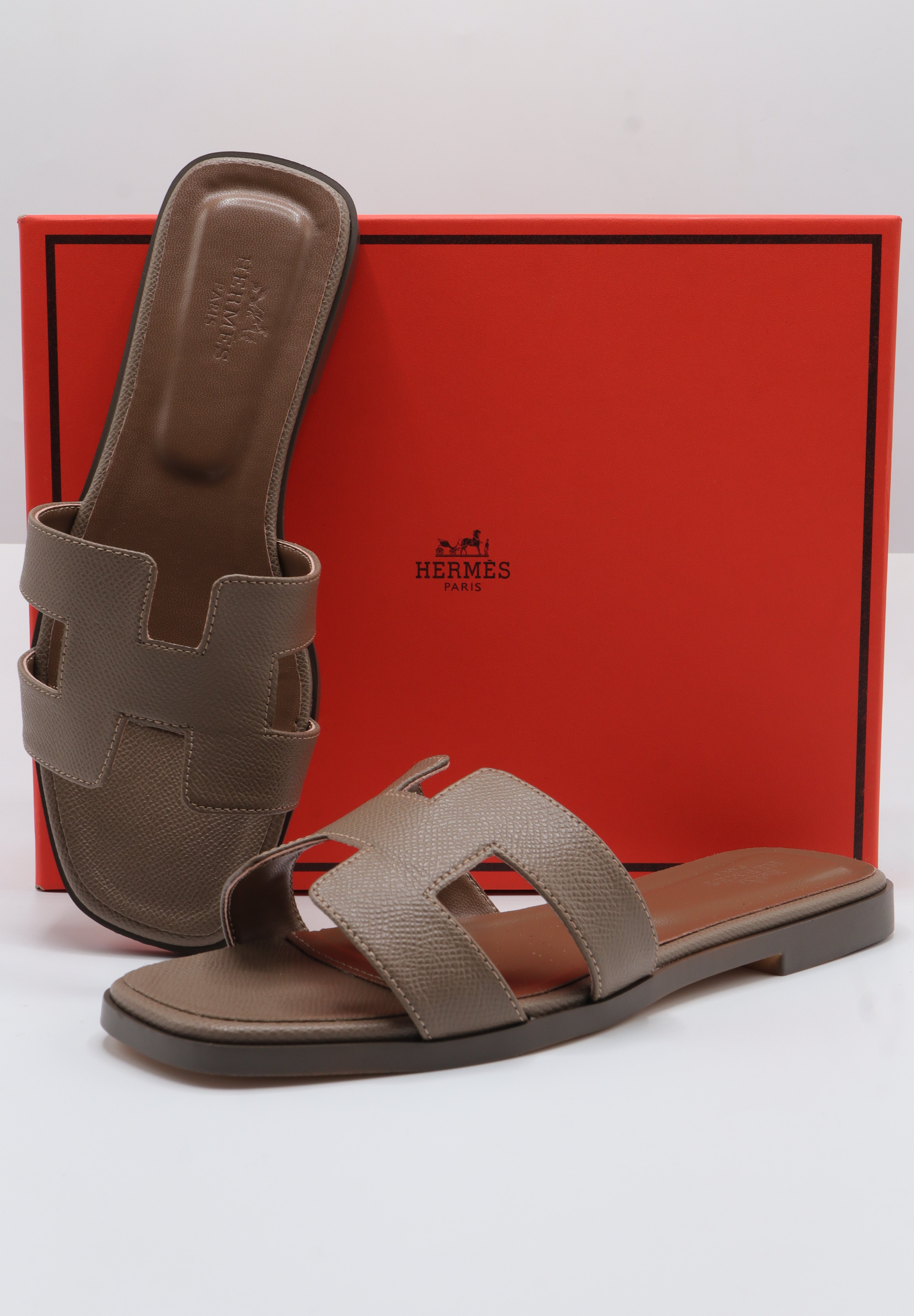 Hermes Style Epsom Leather Oran Flat Sandals – Women's Taupe Slide Shoes