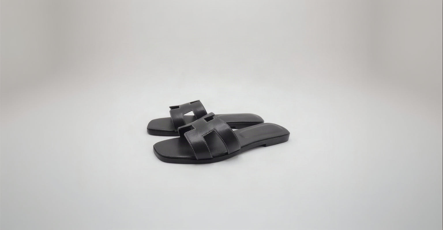Hermes Style Smooth Leather Oran Flat Sandals – Women's Black Slide Shoes