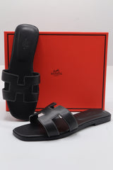 Hermes Style Smooth Leather Oran Flat Sandals – Women's Black Slide Shoes