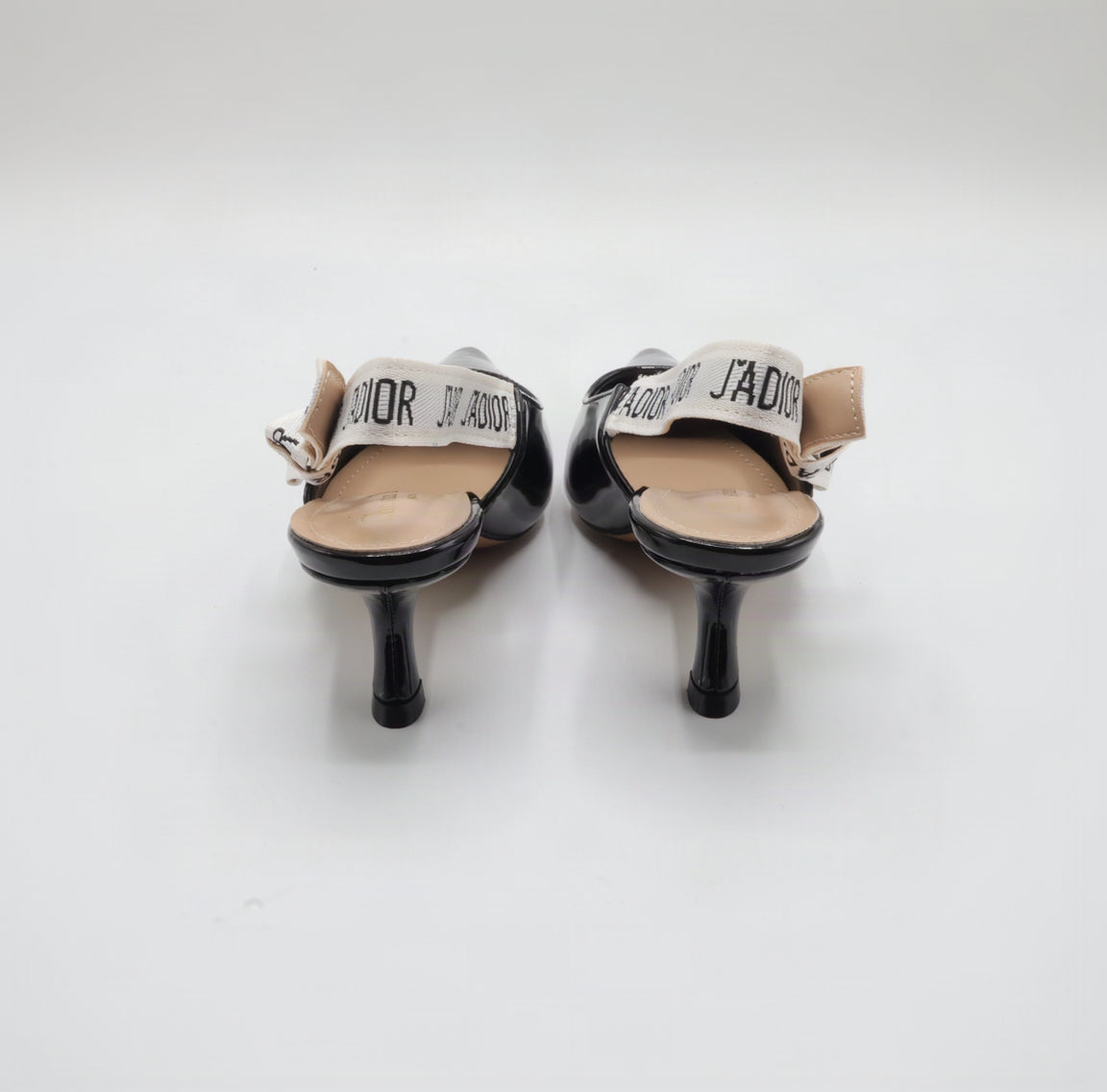 Embroidered Ribbon Slingback Pointed-Toe Kitten Heels – Women's Black Patent Low-Heel Pumps