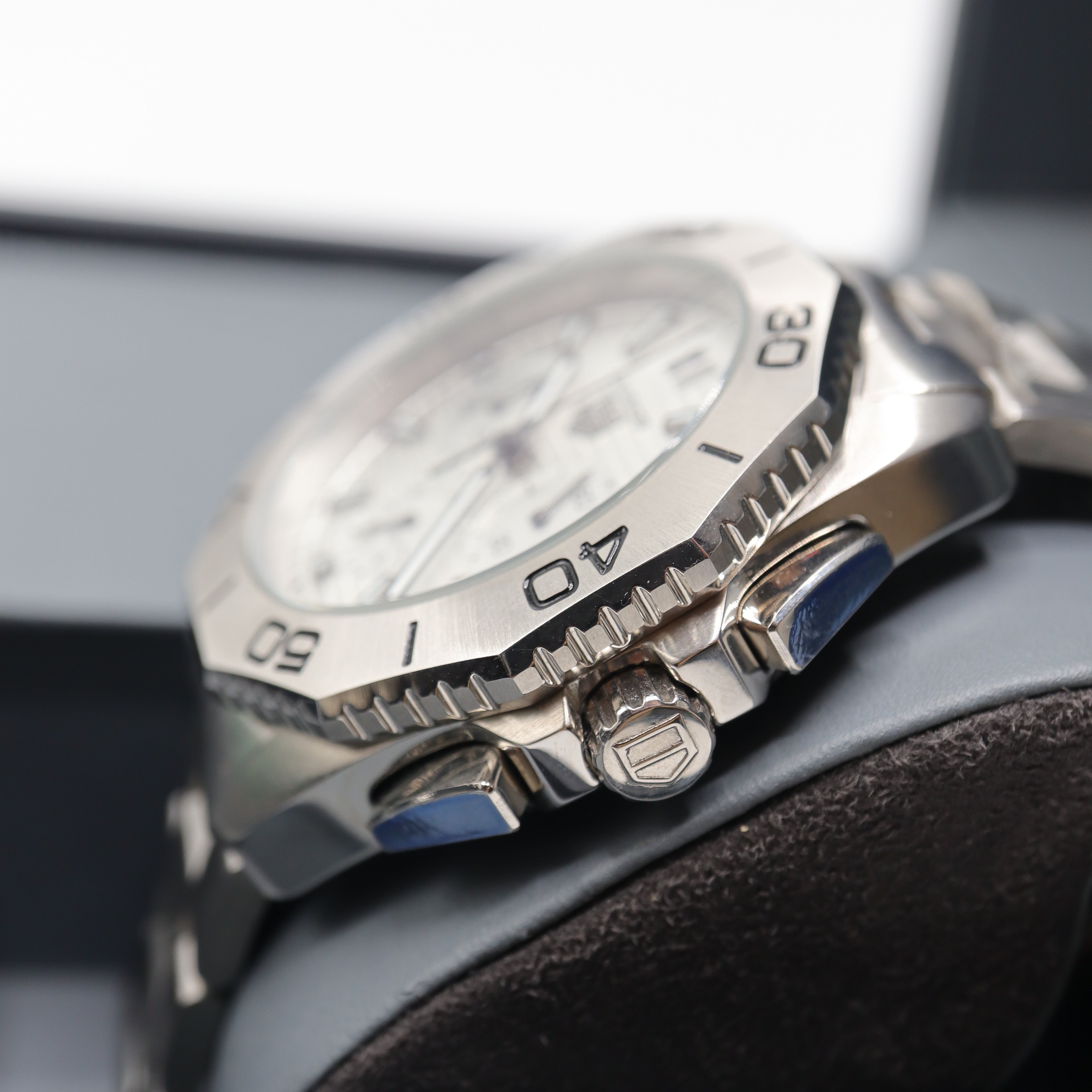 TAG Heuer Aquaracer Chronograph Watch – Men's Steel & White Dial Dive Watch
