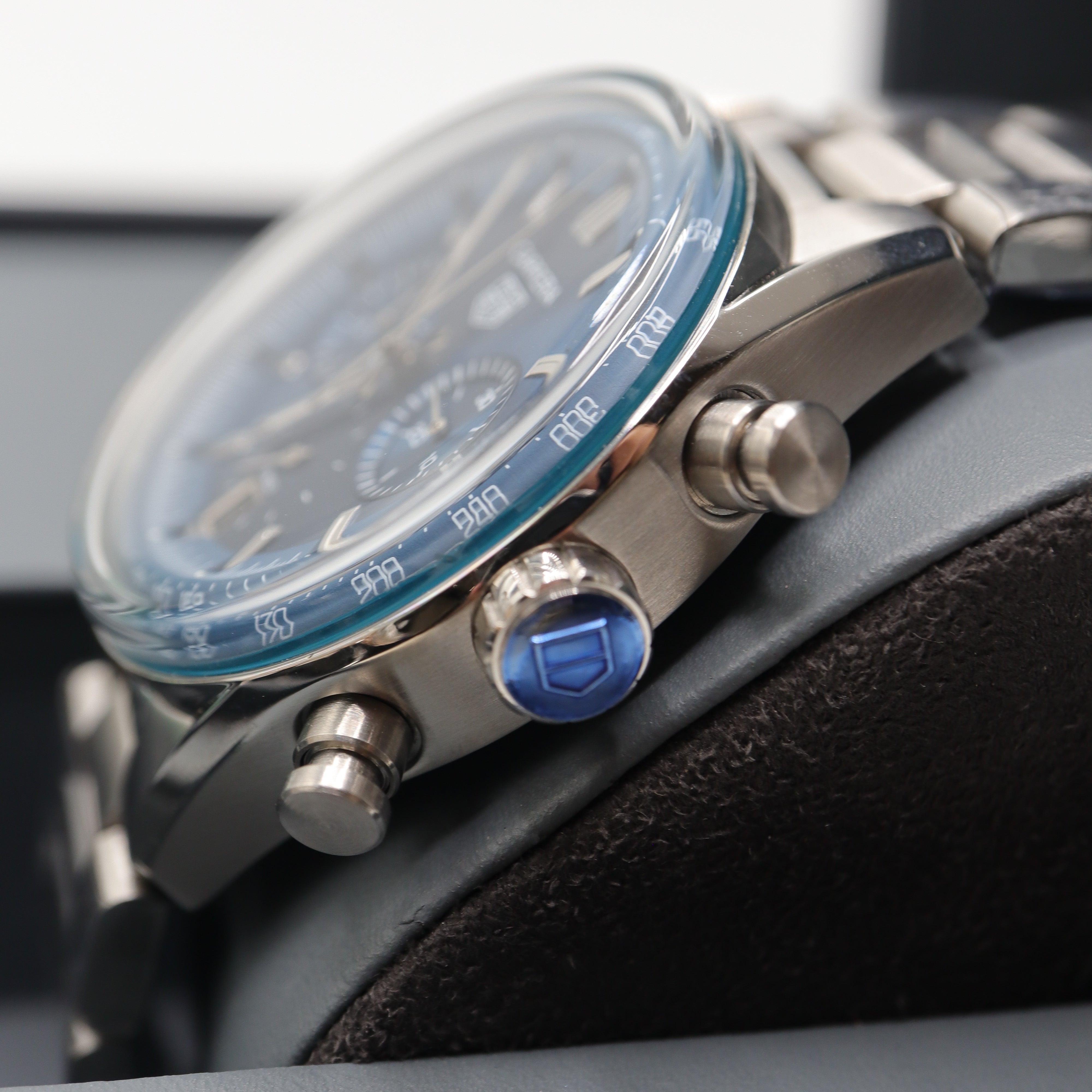 TAG Heuer Carrera Chronograph Watch – Men's Steel & Blue Sunburst Tachymeter Watch