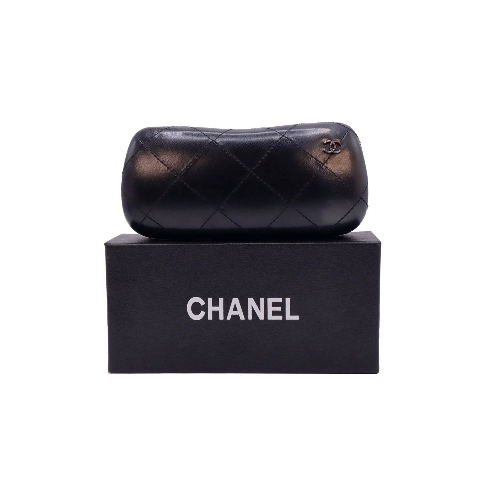 channel minimilistic sunglasses