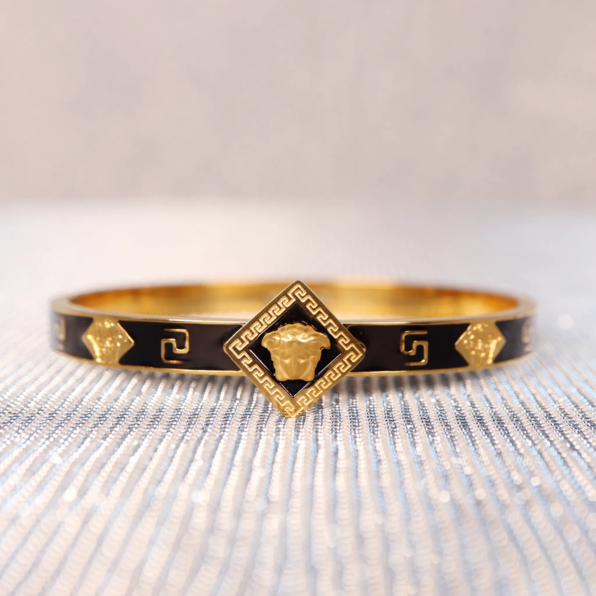 gold bracelet for men