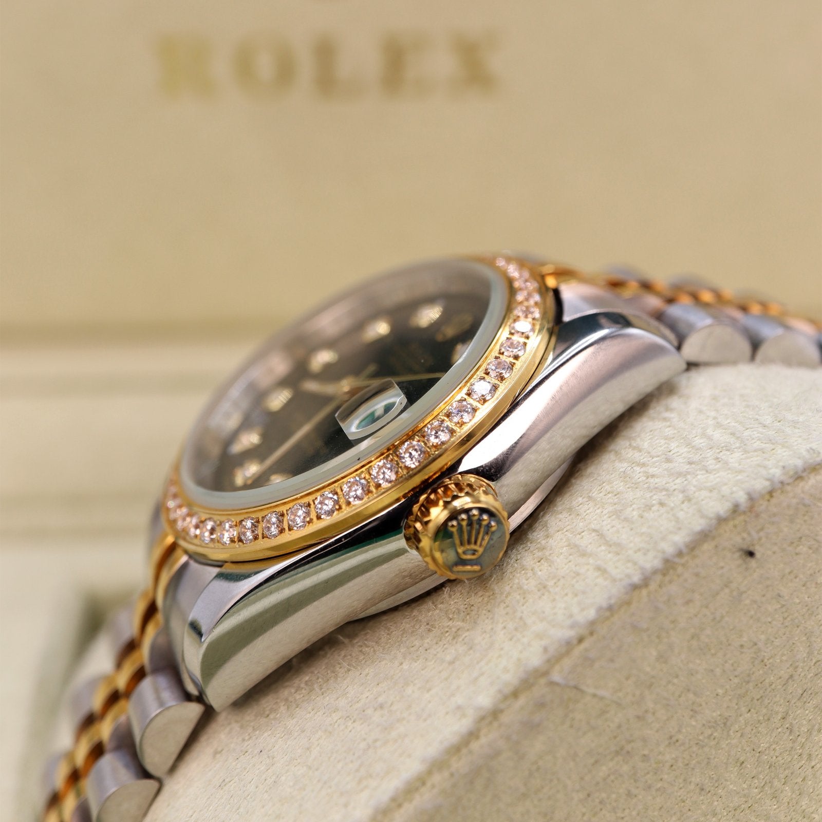 rolex oyster perpetual datejust gold diamond studded bezel 7