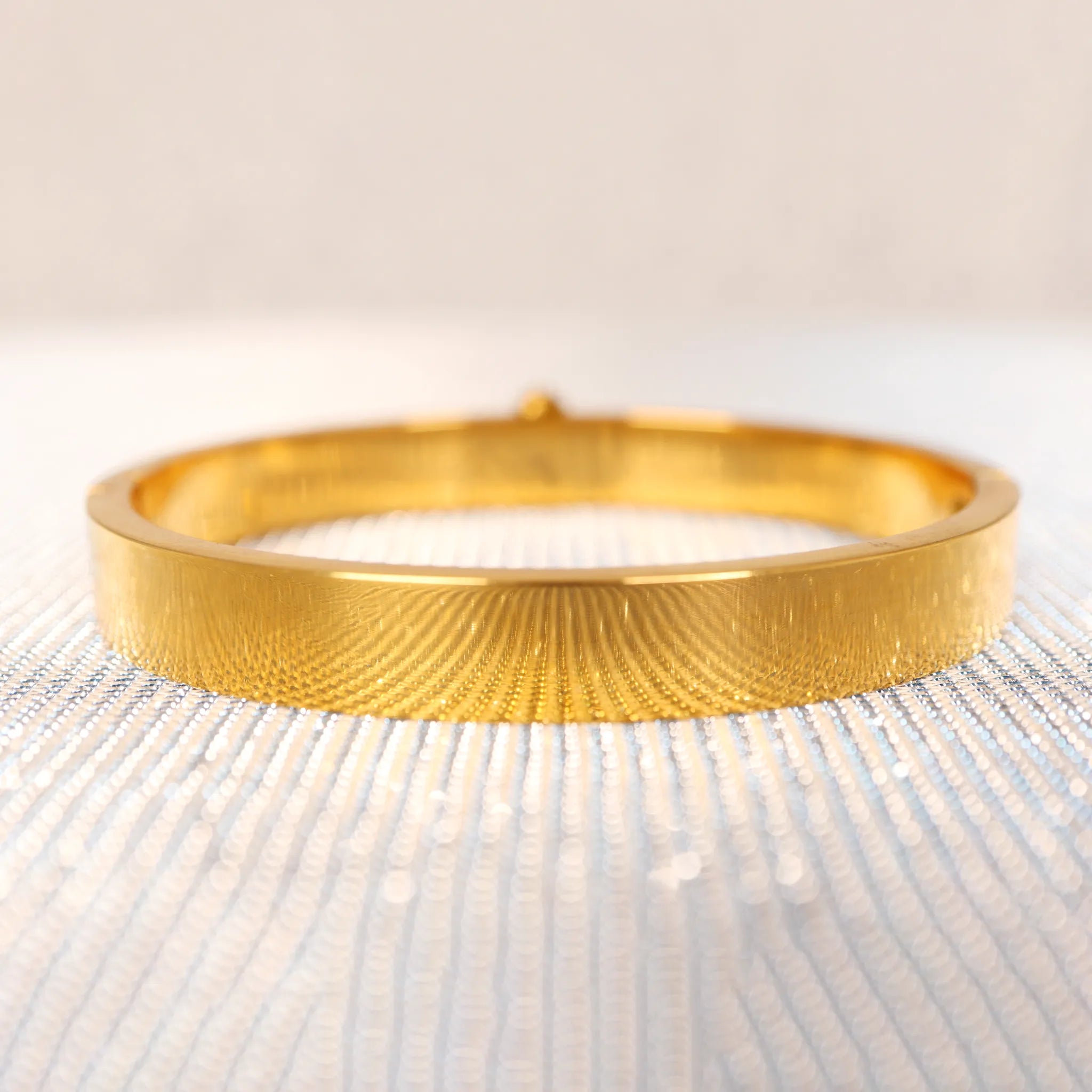 van cleef and arpels gold bracelet