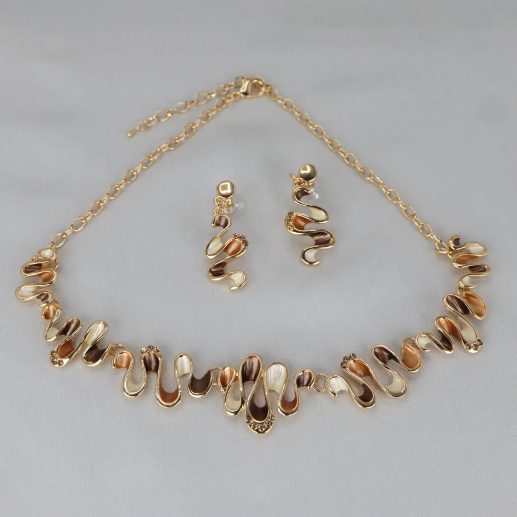 Golden Wave Necklace and Earrings Set